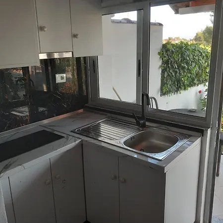 Πανσιόν Toni *